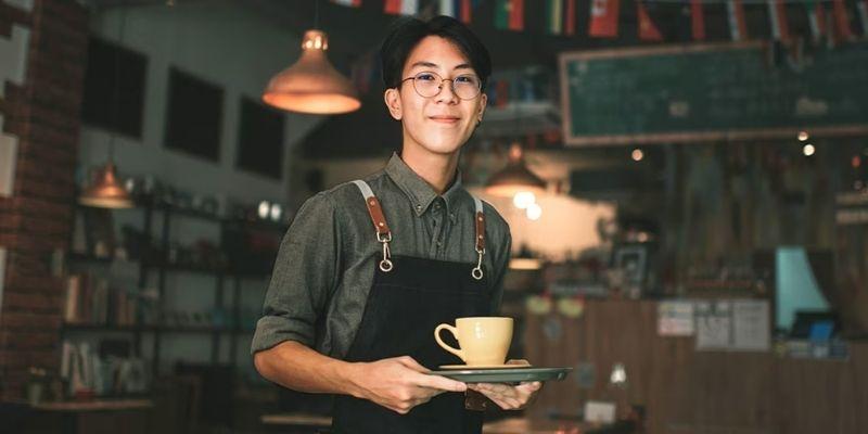 25 of the Best Jobs for College Students to Earn and Gain Experience