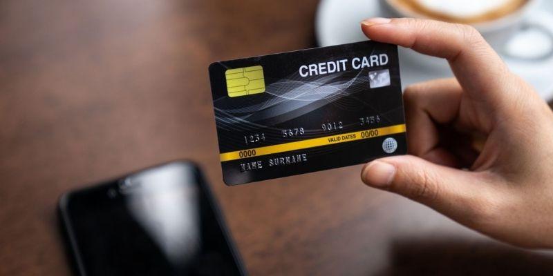 How to Use a Credit Card Responsibly and Avoid Common Money Mistakes