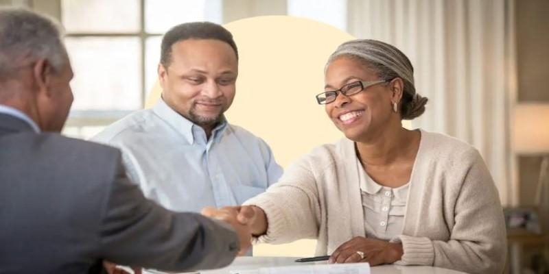 When Should You Get a Financial Advisor? Here's How to Decide