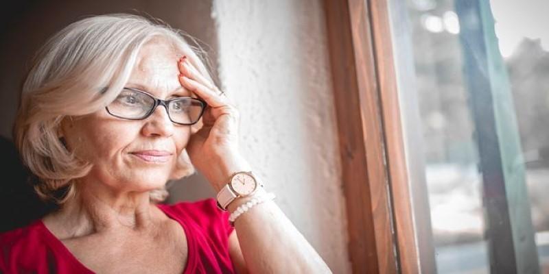 Why Early Dementia Symptoms Often Go Unrecognized for Years
